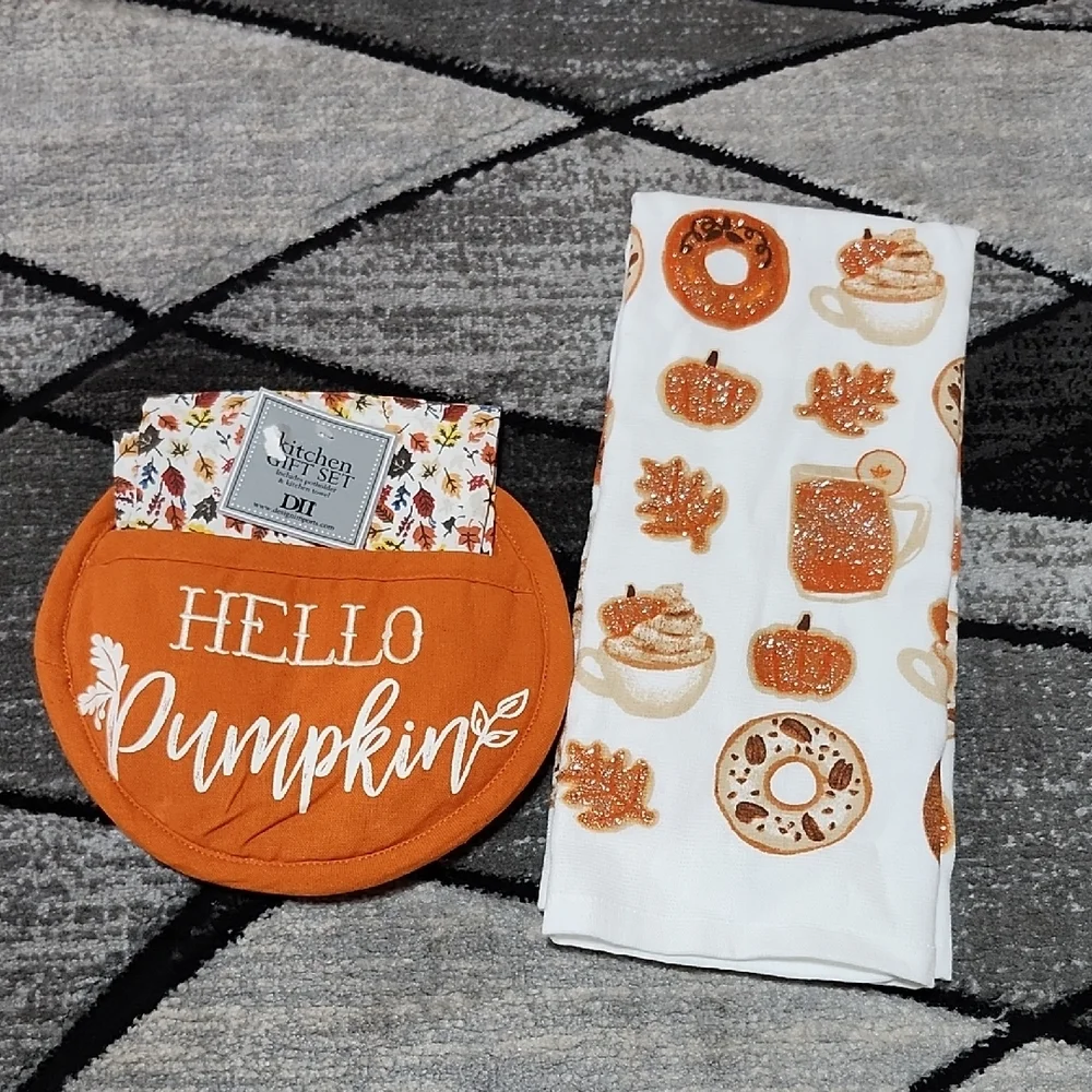 HELLO PUMPKIN SHAPED POTHOLDER TOWELS GIFT SET  FALL THANKSGIVING HOILDAYS